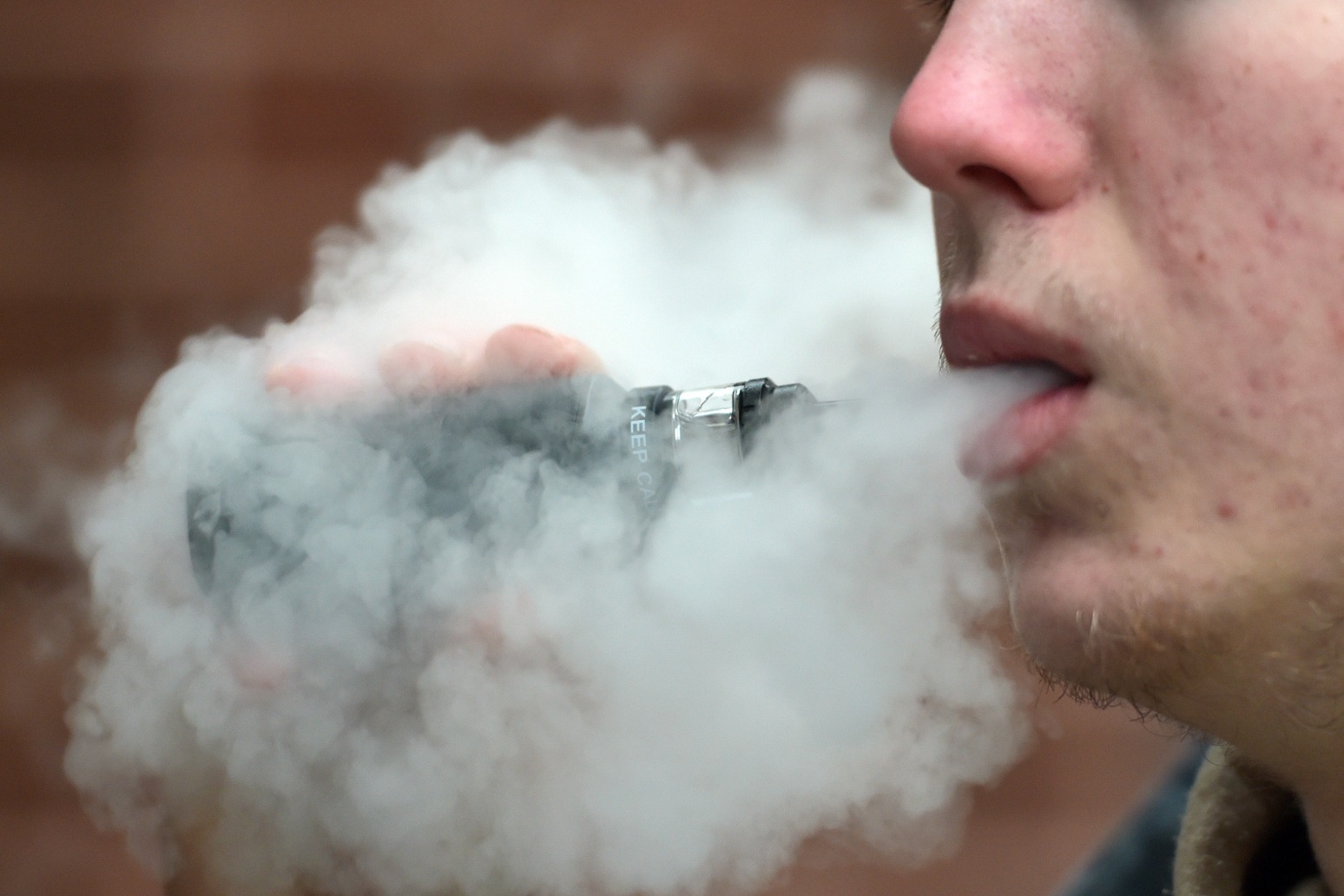 Call for excise tax on disposable vapes to deter children 