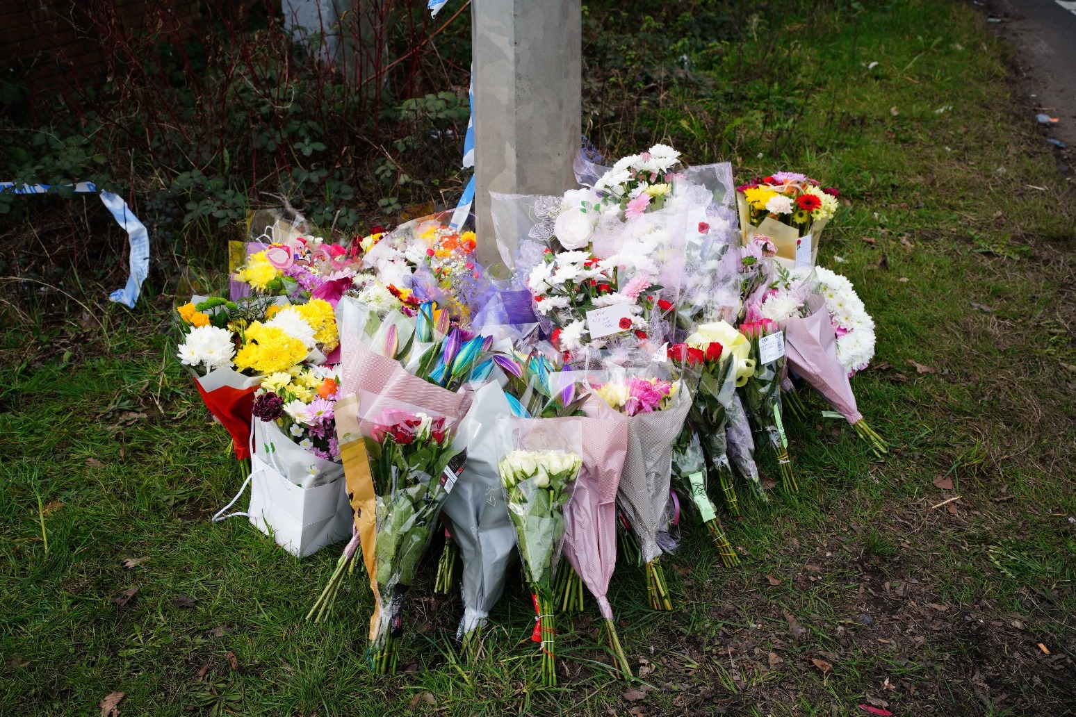 Tributes paid to three killed in Cardiff car crash 