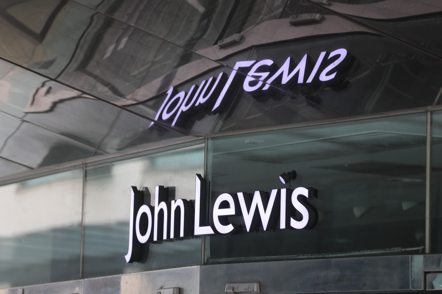 John Lewis boss to face confidence vote over leadership 