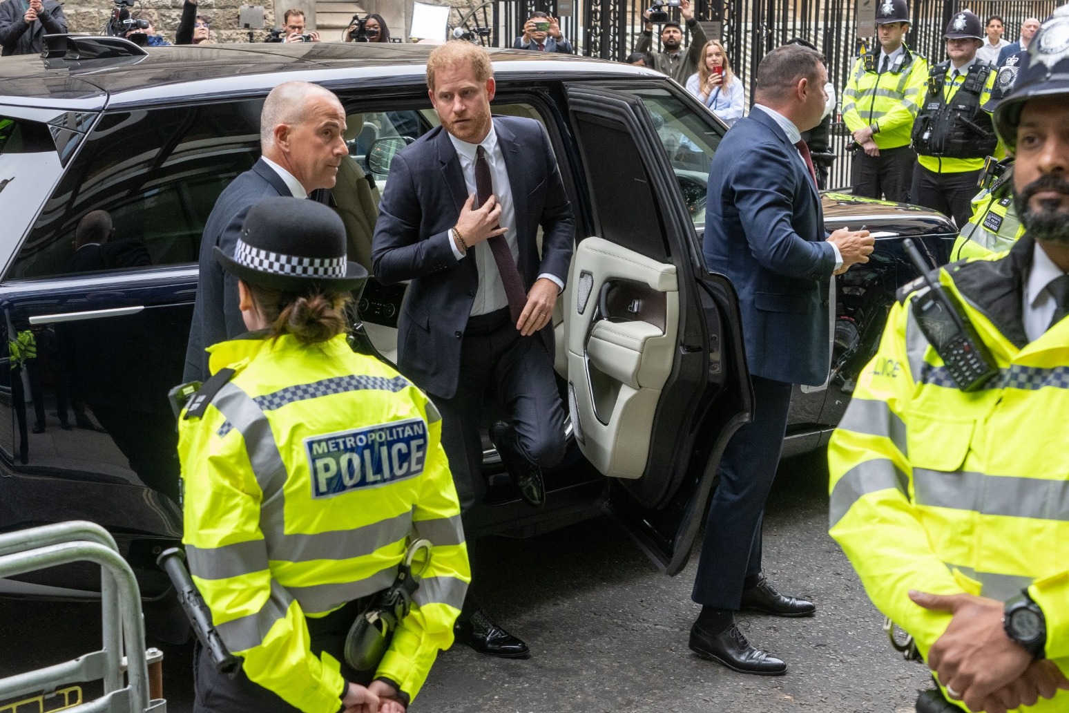 Duke of Sussex arrives at High Court to give evidence in hacking trial 