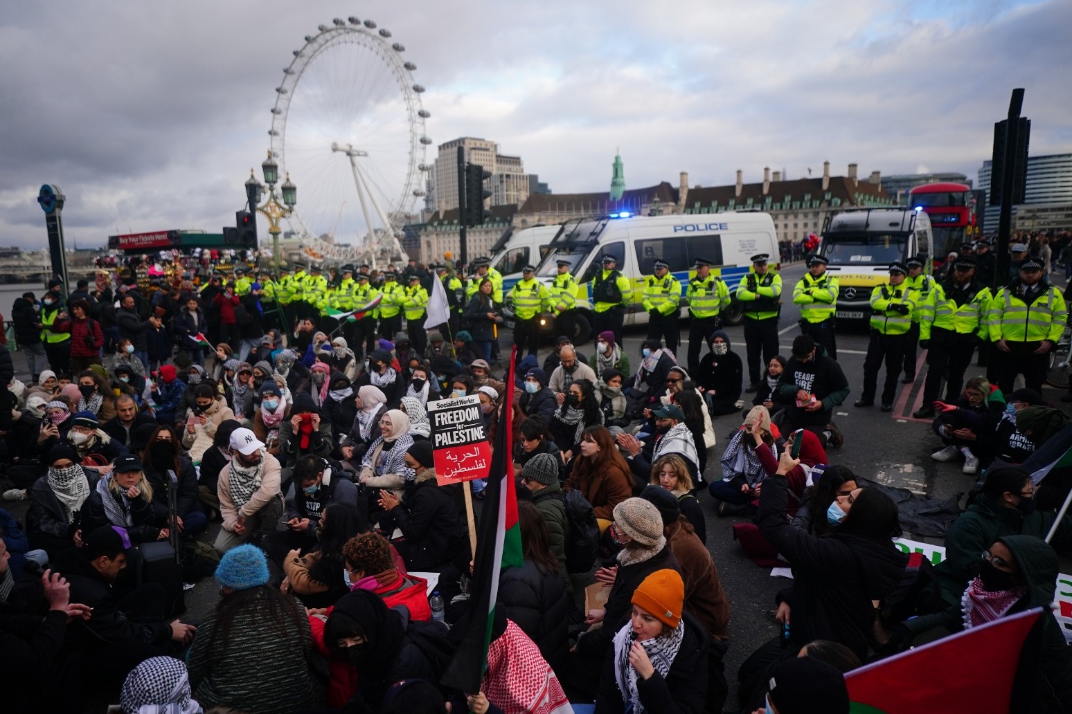 Pro-Palestinian protesters stage sit-in at Westminster Bridge 