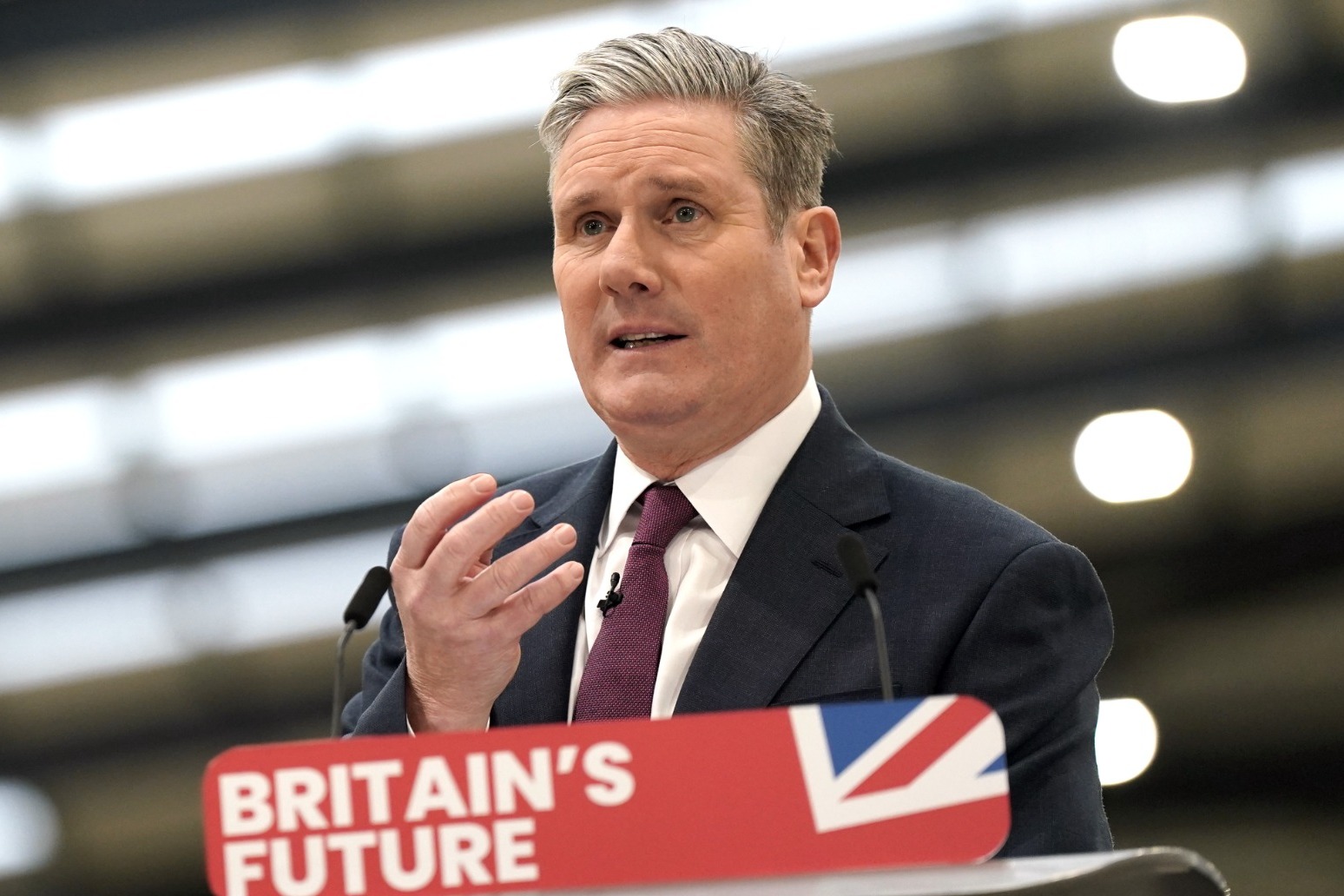 Use weekend appointments to tackle NHS backlog, says Starmer 